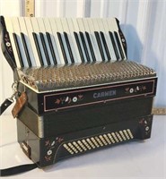 Beautiful accordion - Carmen - but we can't get