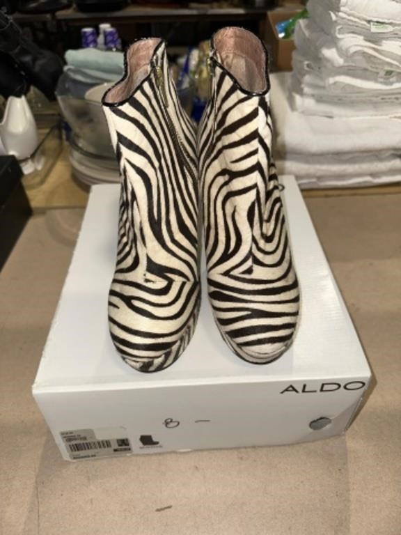 ALDO ZEBRA COLORED WEDGE SHOES 8.5