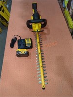 DeWalt 20V 22" Hedge Trimmer