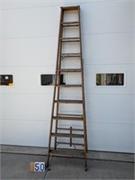 Werner 10' Wooden Step Ladder