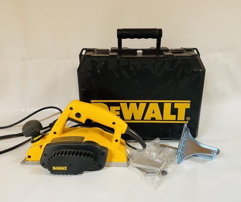 DeWalt DW6802.5mm Planer - like new