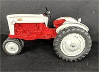 Die Cast Does Tractor