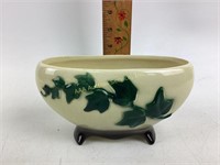 Unmarked Royal Copley ivy planter