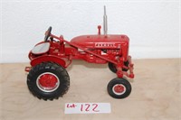 ERTL, McCormick- Deer Farmall Toy Tractor