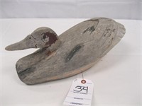 HAND CARVED WOODEN DUCK
