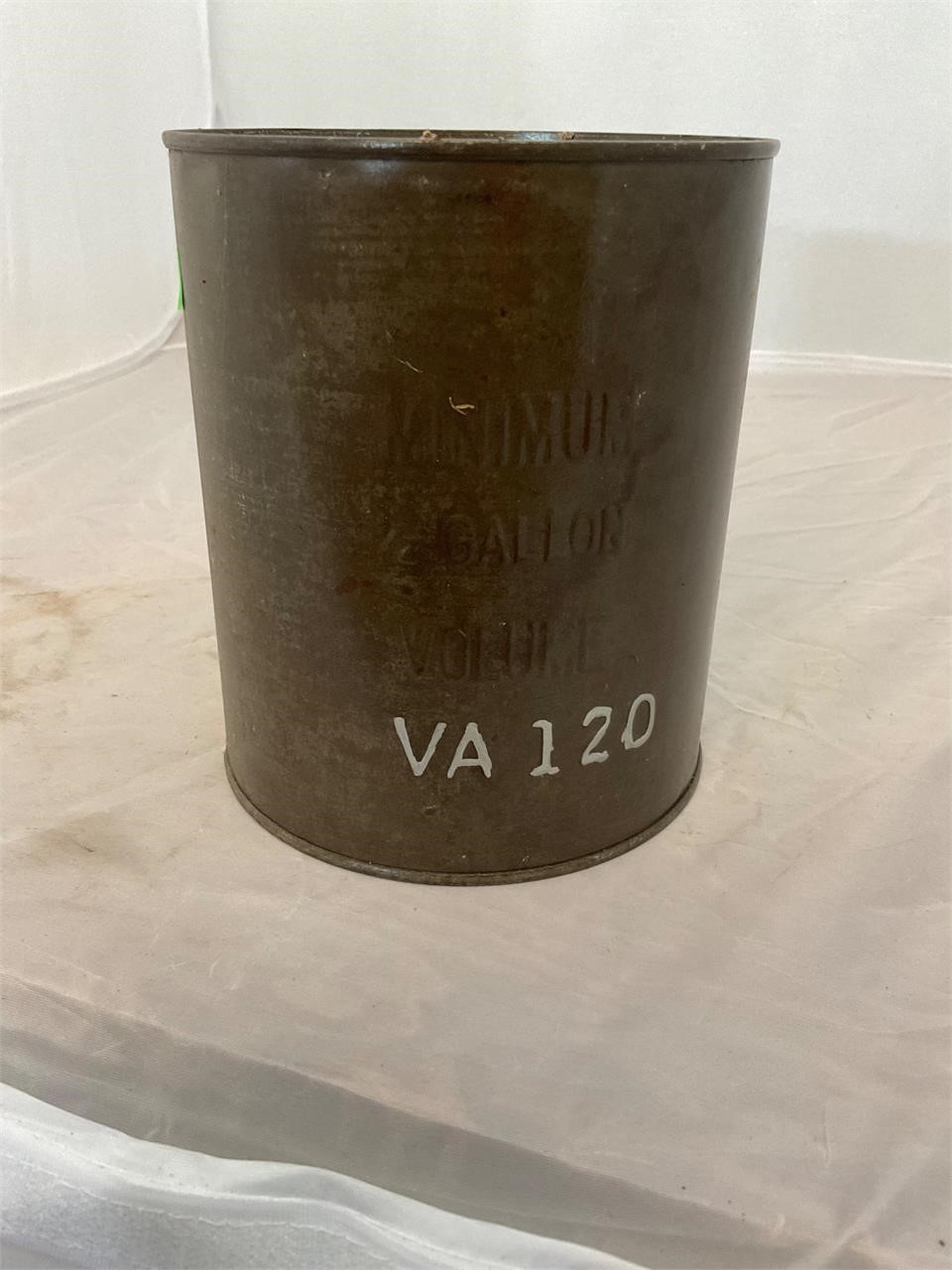 VA 120 Half Gallon Oyster Can