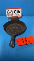 Cast-iron 9 inch Griswold skillet
