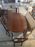 Thomasville Collector's Cherry Dining Table with