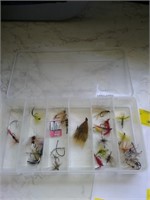 30 PIECES OF FISHING FLIES