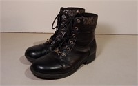 Michael Kors Boots Sz 5 Previously Owned