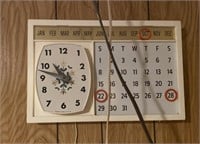 Retro Wall Clock and Calendar