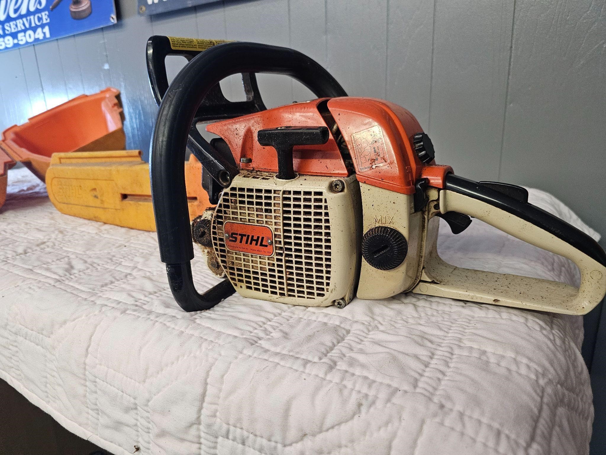 STIHL- D28 AV Super- Chainsaw in protective case