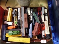 ASSTD RR TRAIN CARS W/ ACF & MORE