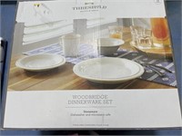 16Pc Porcelain Woodbridge Dinnerware Set