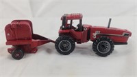 ERTL 5008 International Tractor & Round Baler