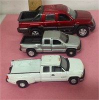 Die Cast Pick Up Truck Lot