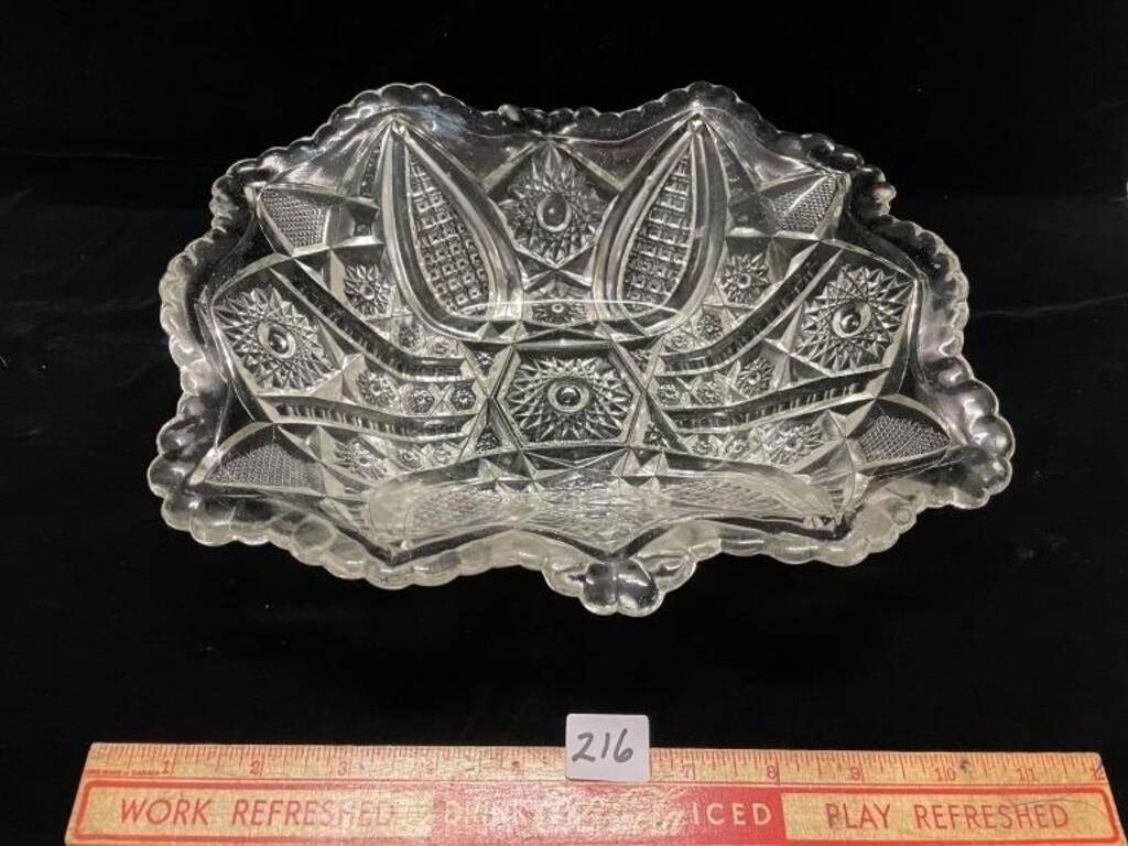 NICE PRESS GLASS DISH