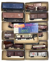 (15) Roundhouse Products HO Scale Train Cars