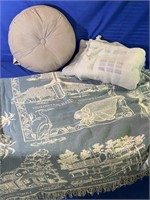 Throw & Accent Pillows