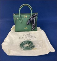 Hermes style Purse, new with shoulder strap, the