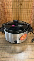 Small crockpot, locking lid