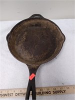 Cabela's 10-in cast iron skillet