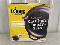 Lodge Seasoned Cast Iron Dutch Oven 7 Quart