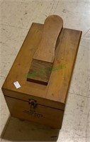 Vintage Esquire shoeshine box with contents(81)