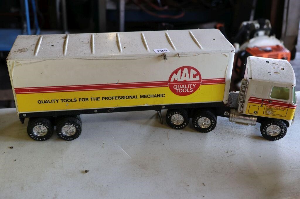 NYLINT MAC TOOLS TIN TRUCK - DAMAGED