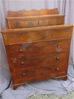 CROTCH MAHOGANY CHEST OF DRAWERS, VERNEER- LOOSE