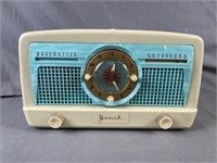 Jewel Wakemaster Model 5057U Tube Radio