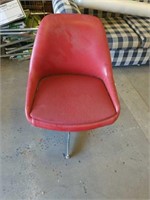 Red Retro Swivel Chair