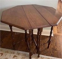 Antique Foldable Table 30”x27”