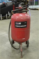 Grip 10-Gal Sandblaster, Works Per Seller