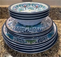 12 Pc Set Of Dishes