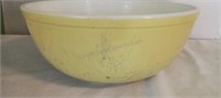 Vintage Pyrex Yellow Bowl