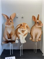 Metal bunny garden decor