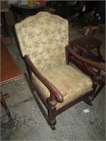 ANTIQUE OAK ROCKER