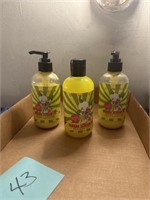 BANANA SCREAM PIE LOTION AND BODY WASH / AS IS /