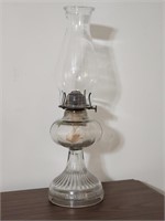 VINTAGE KEROSENE/OIL LAMP