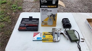 HD air paint gun, driver bits & sockets assorted