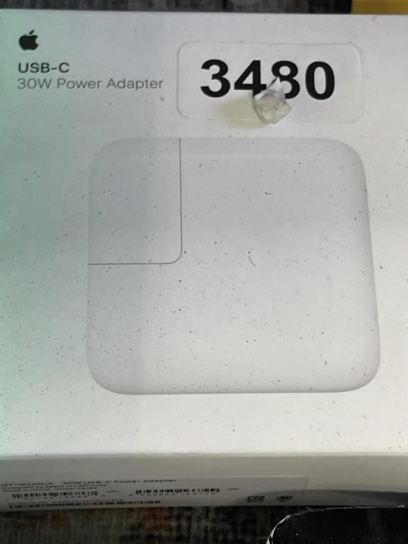 APPLE USB- C 30W POWER ADAPTER