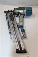 MAKITA AN923 NAIL GUN