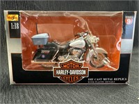 Maisto 1:18 Harley-Davidson Motorcycle