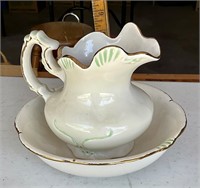 Vtg Pitcher Basin Green Gold Great Condition