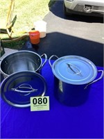 2 stainless steel pots with lids new