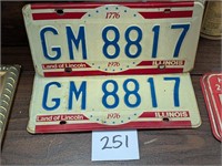 Illinois 1976 Bicentennial License Plates