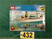 Lego City - boat