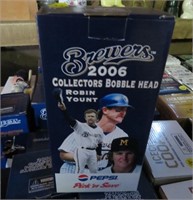 Brewers '06 Collectors Bobblehead: Robin Yount
