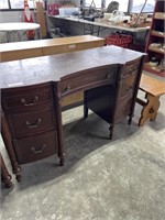 7 Drawer Desk